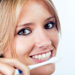 Comment garder tes dents éclatantes avec le détartrage dents : tout ce que tu dois savoir !