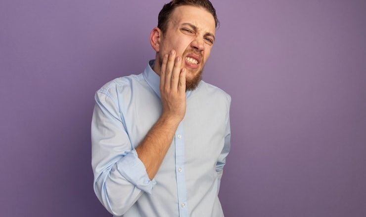 Mal de dent comment soulager : Comment calmer la douleur sans craquer en 2025 ?