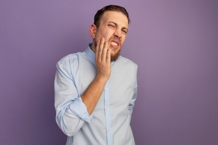Mal de dent comment soulager : Comment calmer la douleur sans craquer en 2025 ?