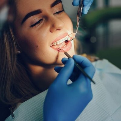 Comment booster votre carrière avec l’assistance dentaire : tout ce que vous devez savoir