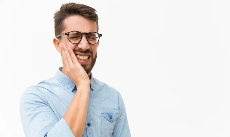 Mal aux Dents : SOS Solutions Rapidos (Avant de Devenir Fou)