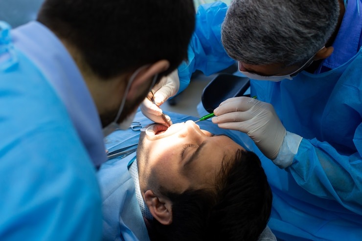 Comment tout savoir sur l’opération dentaire pour un sourire au top