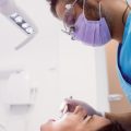 Blanchiment Dentaire Clinique : Le Guide Complet pour un Sourire Éclatant