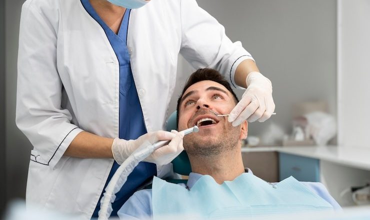 Denturologue : Tout ce que vous devez savoir pour vos prothèses dentaires