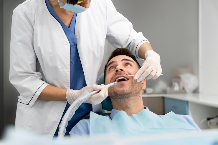 Denturologue : Tout ce que vous devez savoir pour vos prothèses dentaires