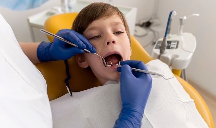 Comment soigner une carie sans dentiste : des astuces pour te dépanner en urgence