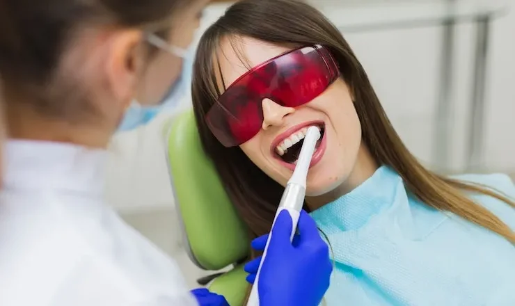 Détartreur Dentaire : Le Secret pour un Sourire au Top Que Tu Doit Absolument Connaître