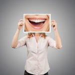 Le meilleur blanchiment dentaire : Comment obtenir un sourire éclatant qui fait tourner les têtes