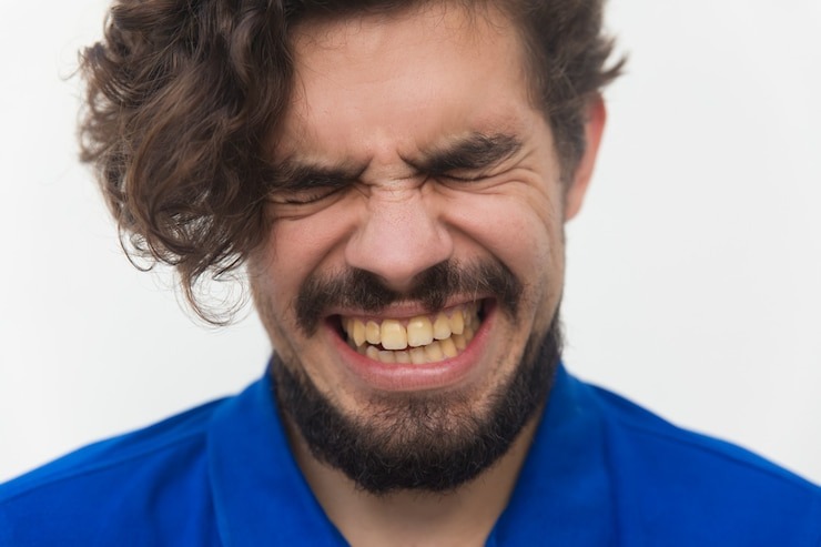 Votre dent qui se déchausse vous inquiète ? Voici tout ce que vous devez savoir !