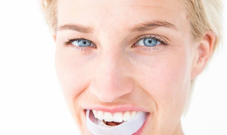 Comment blanchir les dents rapidement sans y laisser un bras ?