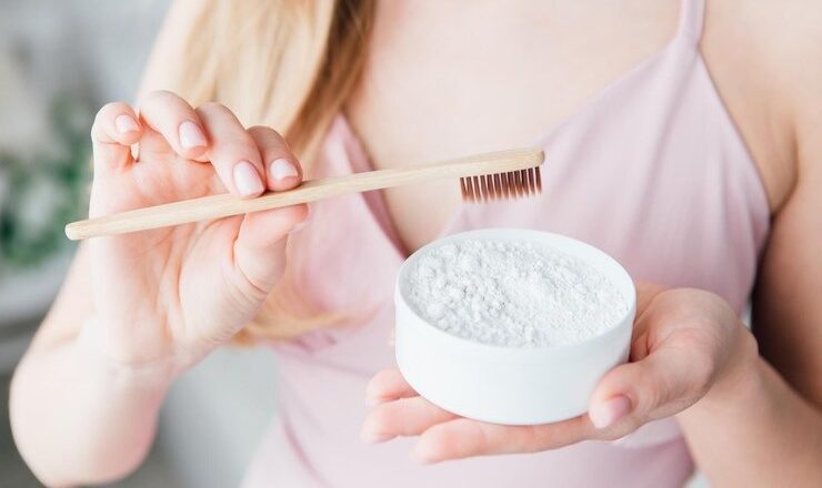 Le Bicarbonate de Soude pour les Dents : Votre Allié Naturel pour un Sourire Éclatant