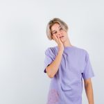 Comment soulager une rage de dent : tous les trucs et astuces pour calmer la douleur vite fait
