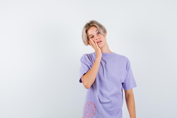 Comment soulager une rage de dent : tous les trucs et astuces pour calmer la douleur vite fait