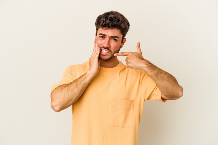 Comment soulager une rage de dents : remèdes et astuces pour vous