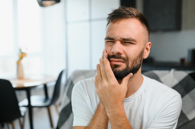 Mal à une dent : que faire pour soulager la douleur et agir vite