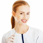 Comment obtenir un sourire éclatant avec un blanchisseur de dents dentiste : tout ce que tu dois savoir !