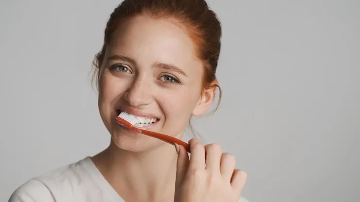 Comment blanchir ses dents pour un sourire qui déchire : Le guide ultime