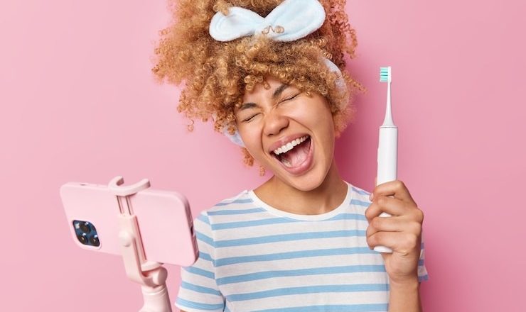 Tout ce que t’as besoin de savoir sur les brosses à dents électriques : le guide ultime pour un sourire éclatant !