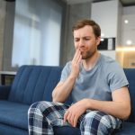 Soulager le mal de dent : des astuces naturelles pour arrêter de souffrir !