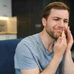 Mal de dent : que faire pour soulager la douleur quand ça fait un mal de chien ?
