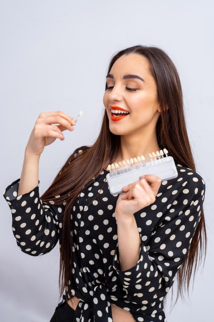 Blanchiment dents prix : tout ce que vous devez savoir pour un sourire éclatant