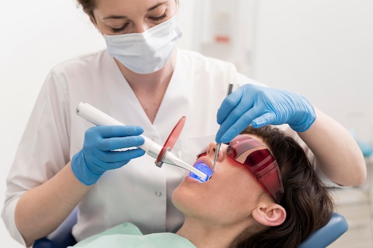 Envie d’un sourire éclatant ? Tout sur le dentiste blanchiment dentaire