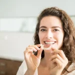Invisalign Prix en 2025 : Tout Ce Que Tu Dois Savoir Avant de Te Lancer