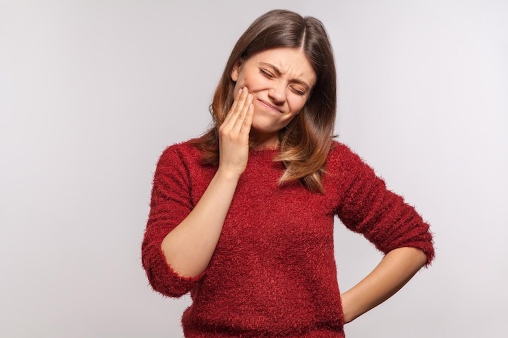 Comment calmer un mal de dent sans perdre la tête