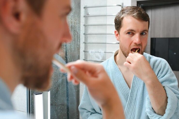 Comment calmer une rage de dents : des solutions rapides et efficaces pour arrêter la douleur