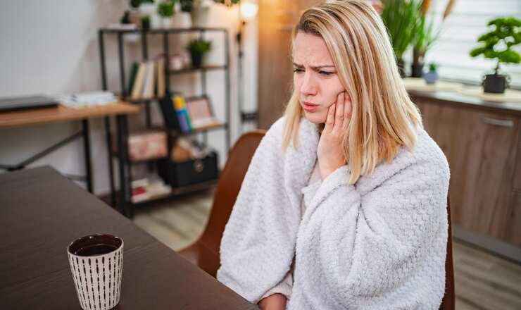 Comment soulager mal de dent naturellement sans courir chez le dentiste