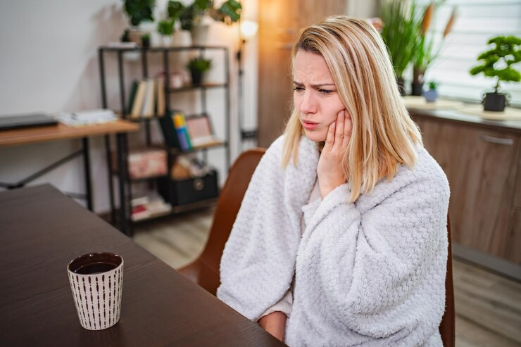 Comment soulager mal de dent naturellement sans courir chez le dentiste