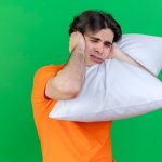 Mal de dent impossible de dormir : Comment survivre à la douleur et retrouver le sommeil ?