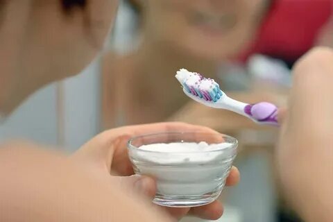 Tout ce que vous devez savoir sur le bicarbonate dent et la gouttière de blanchiment pour un sourire éclatant