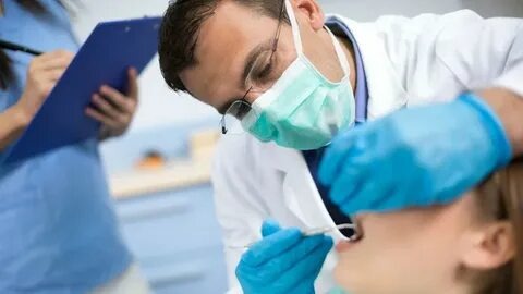T’as mal à la gencive du fond ? Voici tout ce que tu dois savoir !