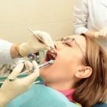 Comment Soulager une Rage de Dent : Tout ce que Vous Devez Savoir sur Que Prendre pour une Rage de Den